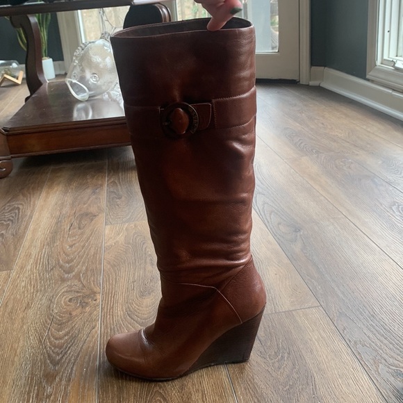 Guess brown wedge boots size 8 - Picture 5 of 6